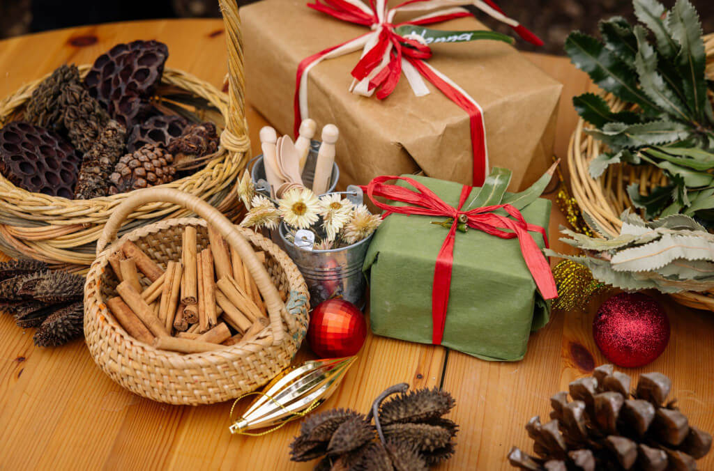 events-santas-studio-crafts-1024x676.jpeg