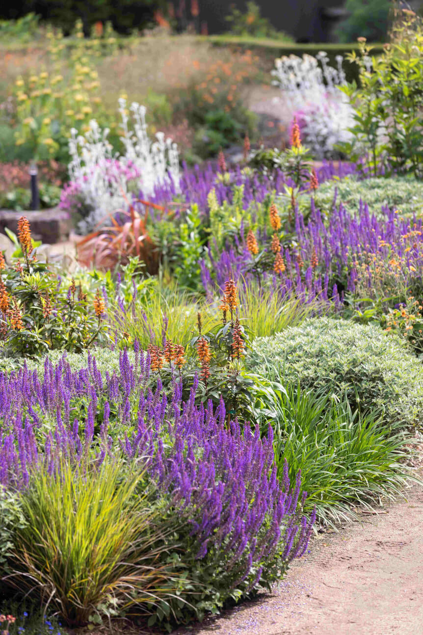 venues-bmbg-formal-garden-florals-.jpg