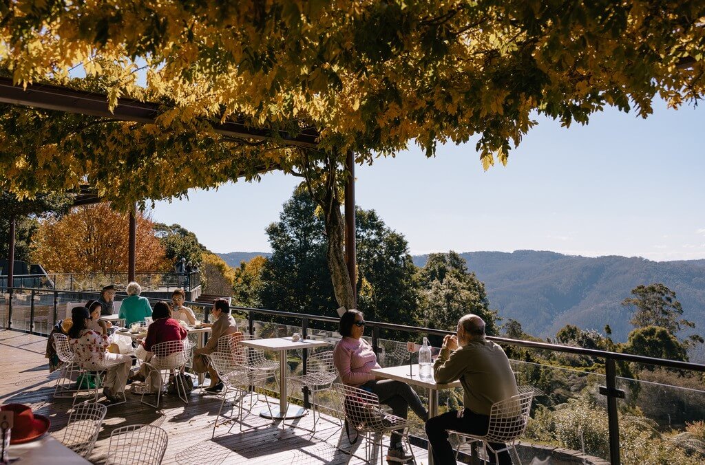Mount Tomah cafe balcony view