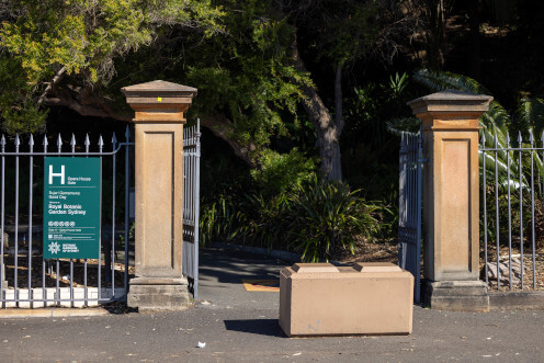 venues-rbg-gate-H-opera-house-gate-thumbnail-496x372.jpg