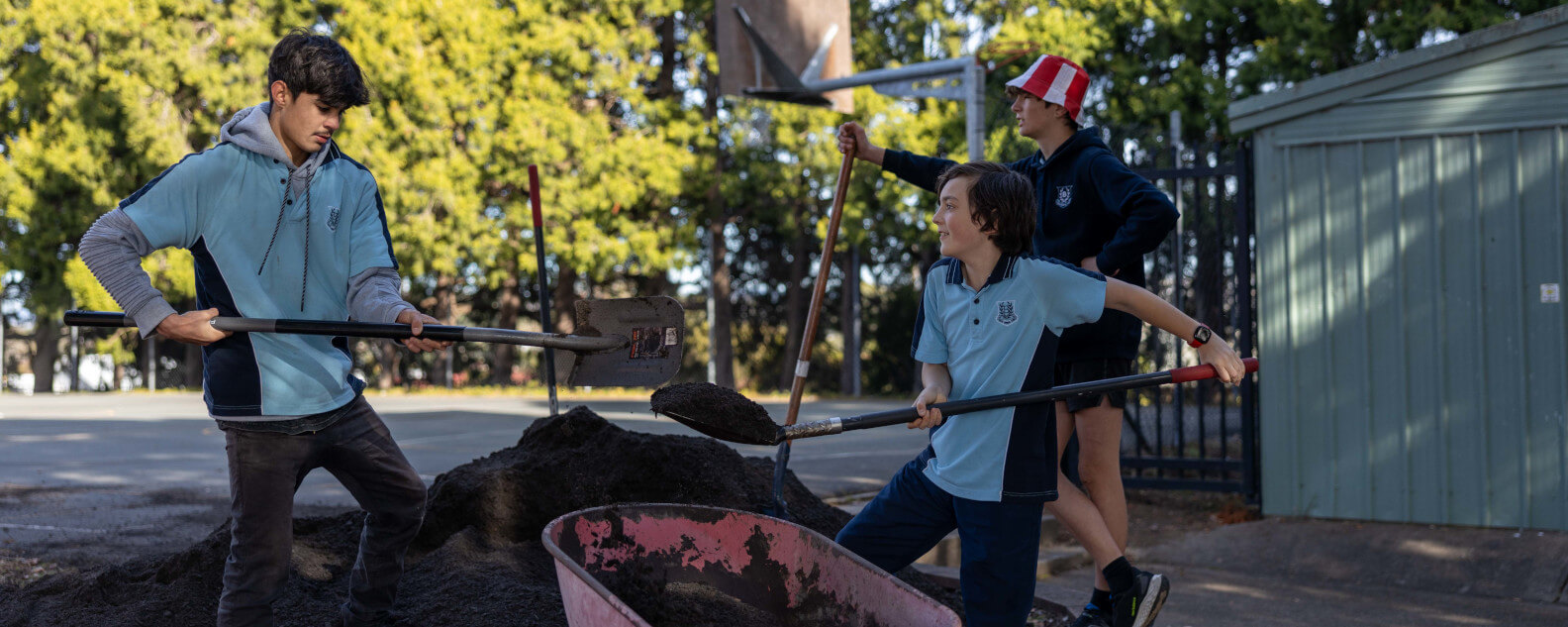 stories-students-community-greening-hero-banner-1584x633.jpg