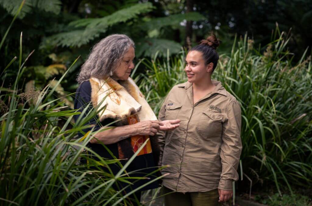 Aunty Rhonda Dixon-Grovenor & First Nations Learning Officer Tyra Carr in the Cadi Jam Ora Garden.