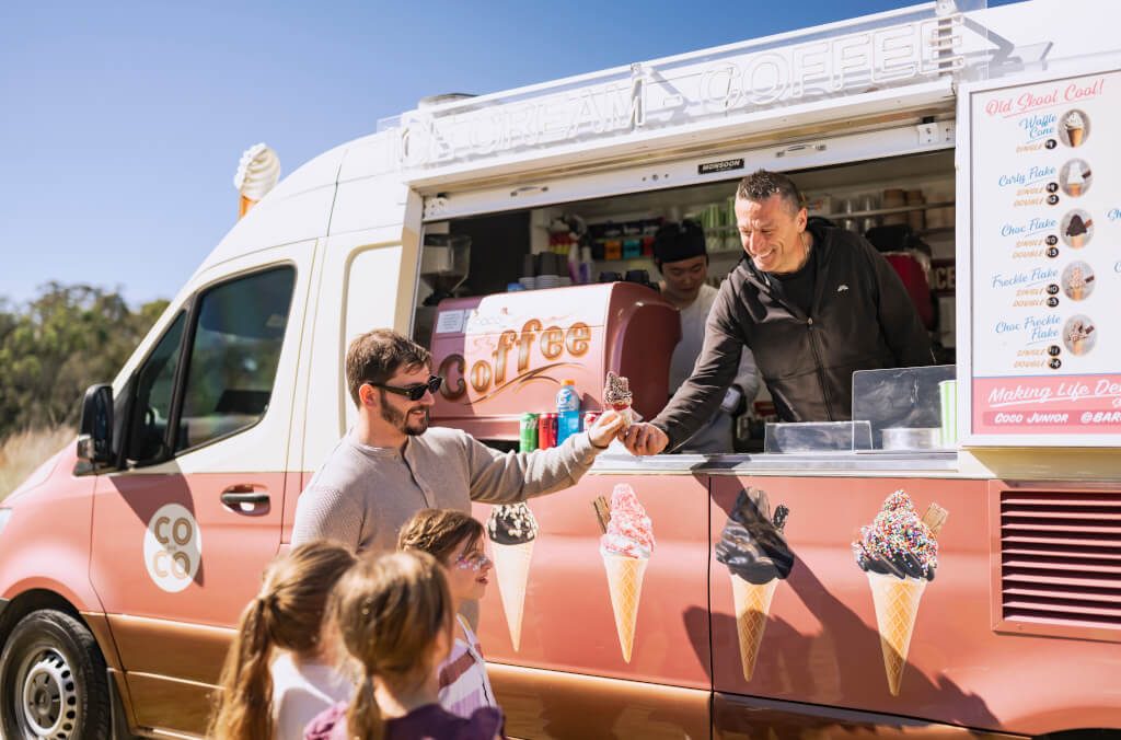 events-bar-coco-family-purchasing-ice-cream-1024x676.jpg
