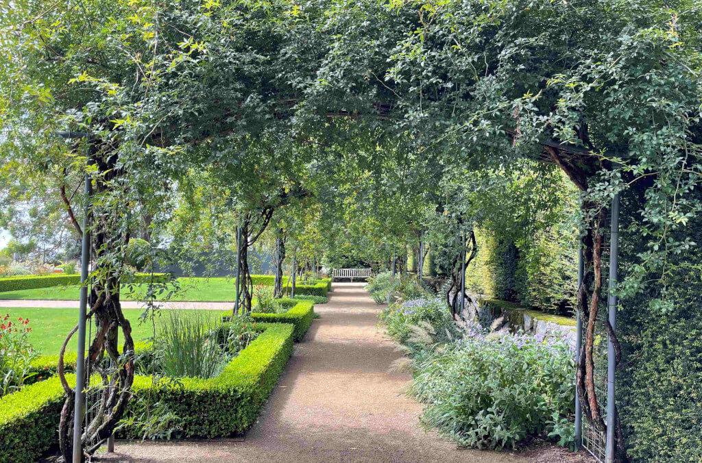 venues-Formal-Garden-garden-area-1024x676.jpg