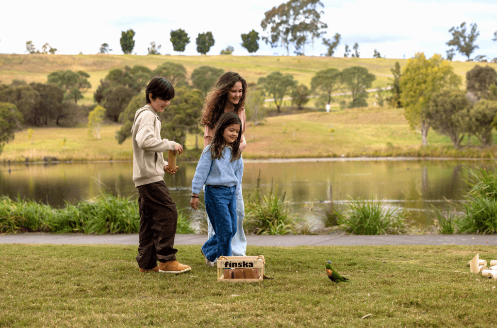 events-family-playing-finska-1024x676.png